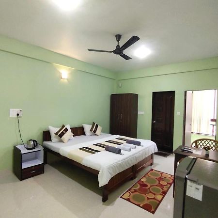 The Narrow Way Edward Guest House Candolim Exterior foto