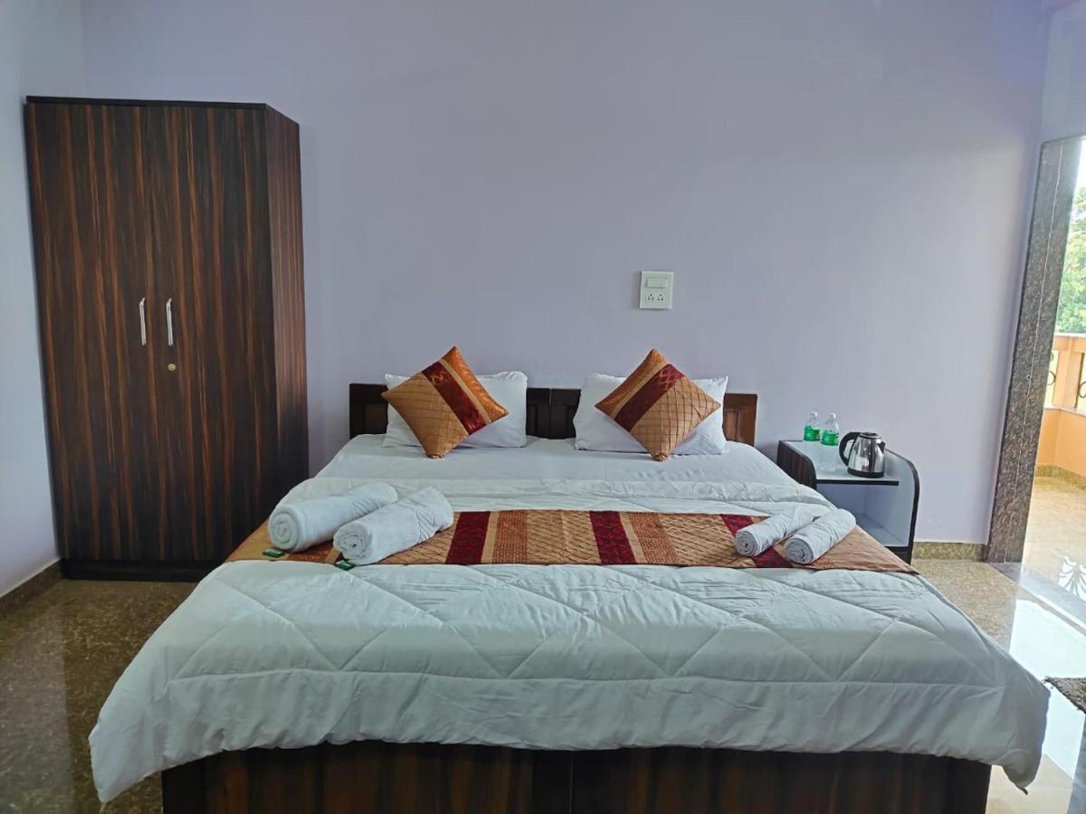 The Narrow Way Edward Guest House Candolim Exterior foto