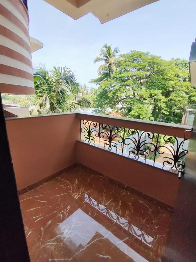 The Narrow Way Edward Guest House Candolim Exterior foto